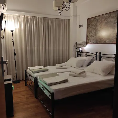 Cosy On Dragon Street Apartment Athens