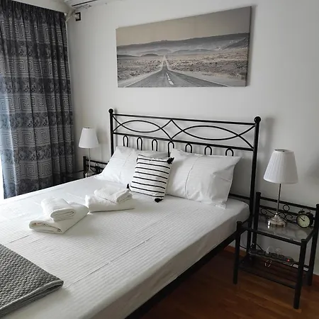 Apartment Cosy On Dragon Street Athens